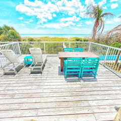 2BR Beachfront Townhouse w/ private beach access