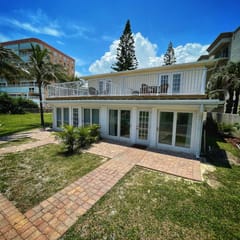2BR Oceanfront Townhouse w/ private beach access